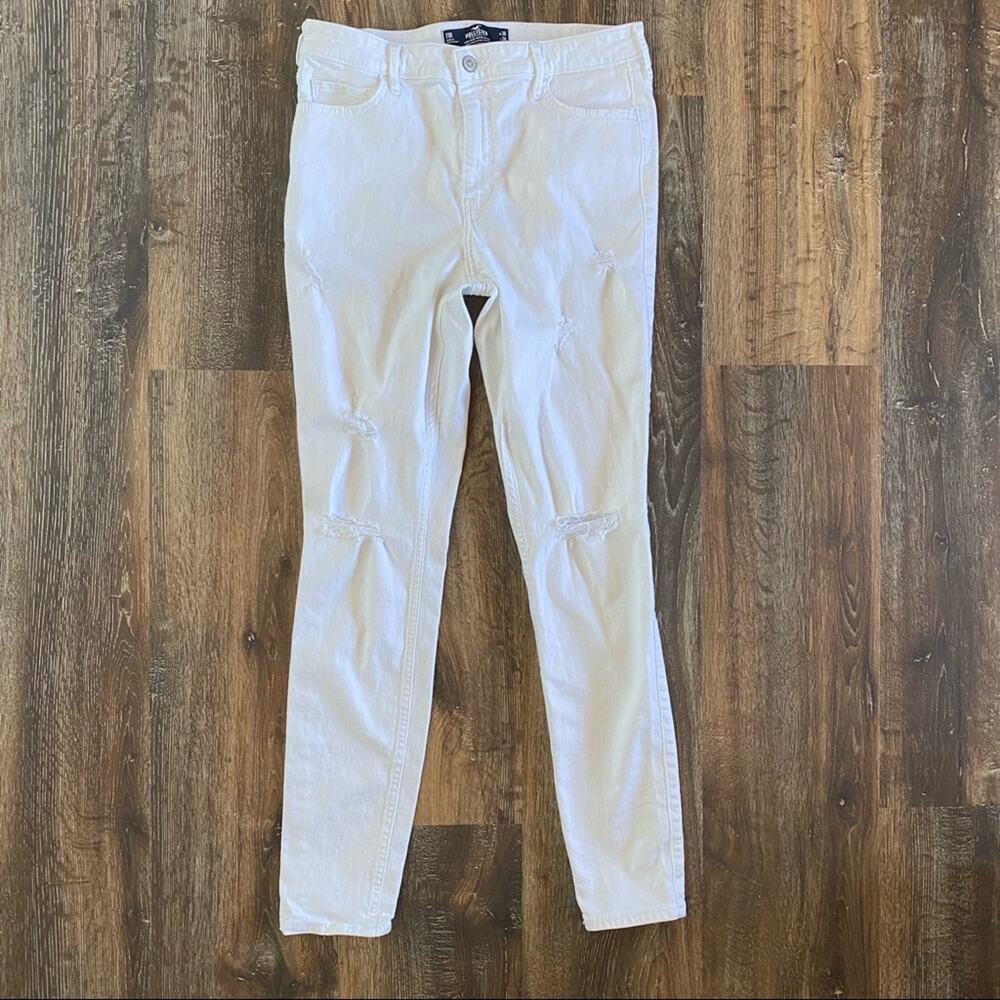 Hollister High Rise Super Skinny Distressed Size 30